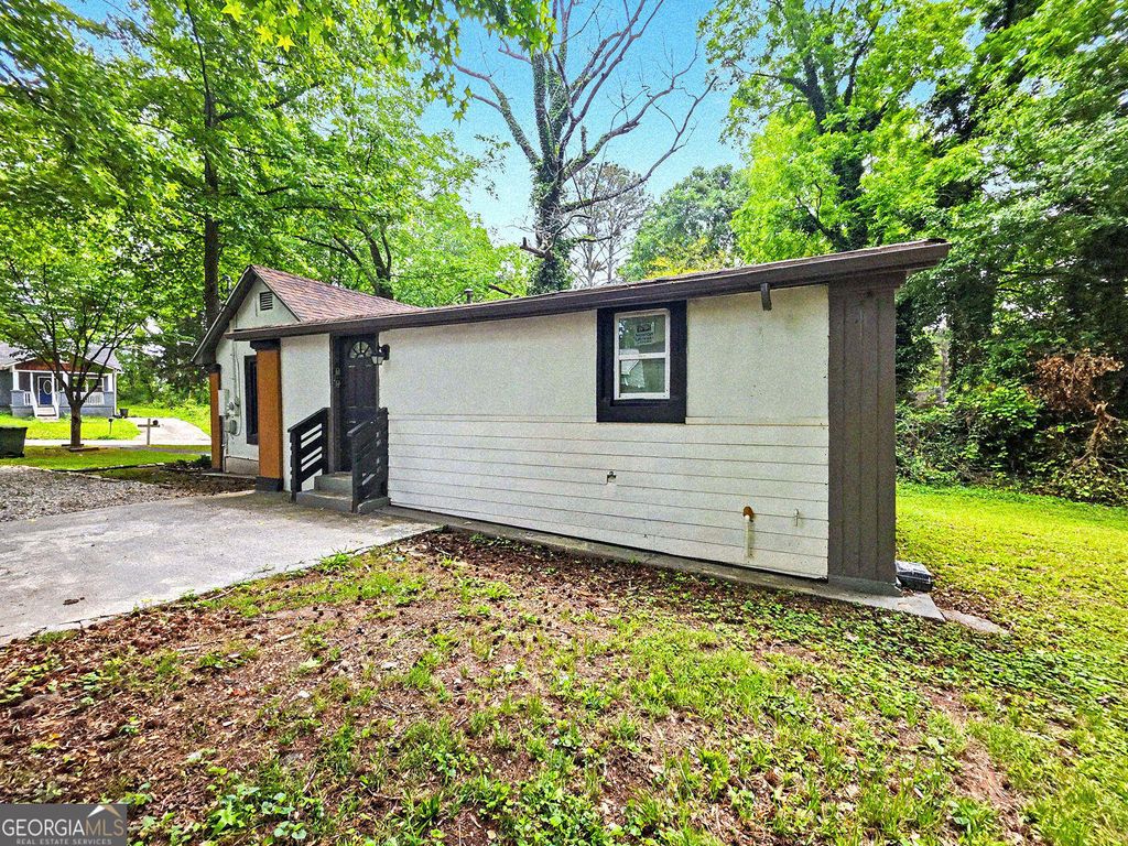 Photo of 2977 5th Street SW, Atlanta, GA 30315 (MLS # 10767633)