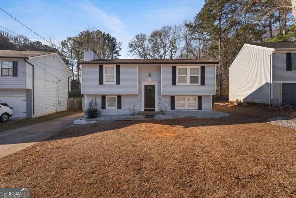 Photo of 5268 Kinsdale Lane, Stone Mountain, GA 30088 (MLS # 10694236)
