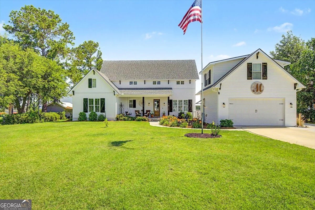 164 River Road