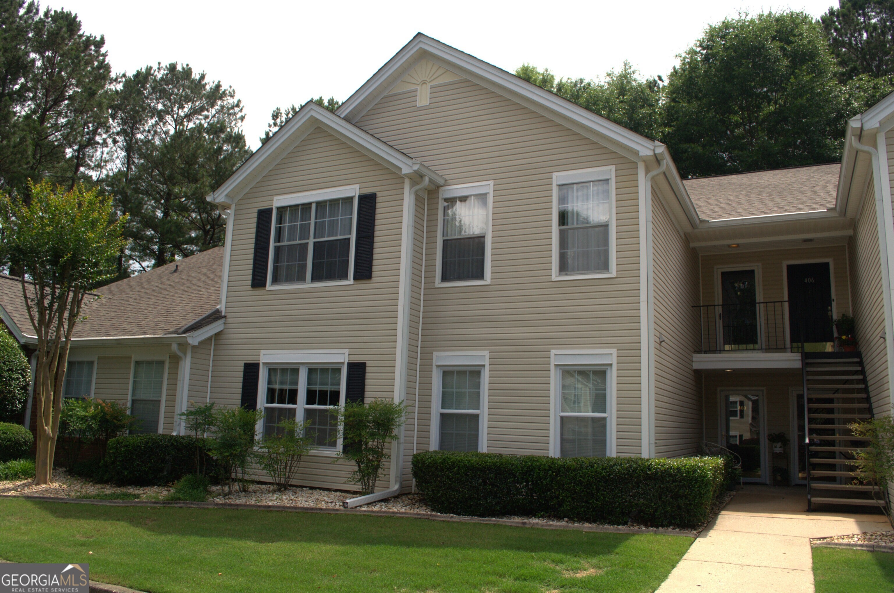 404 Ridgefield DR