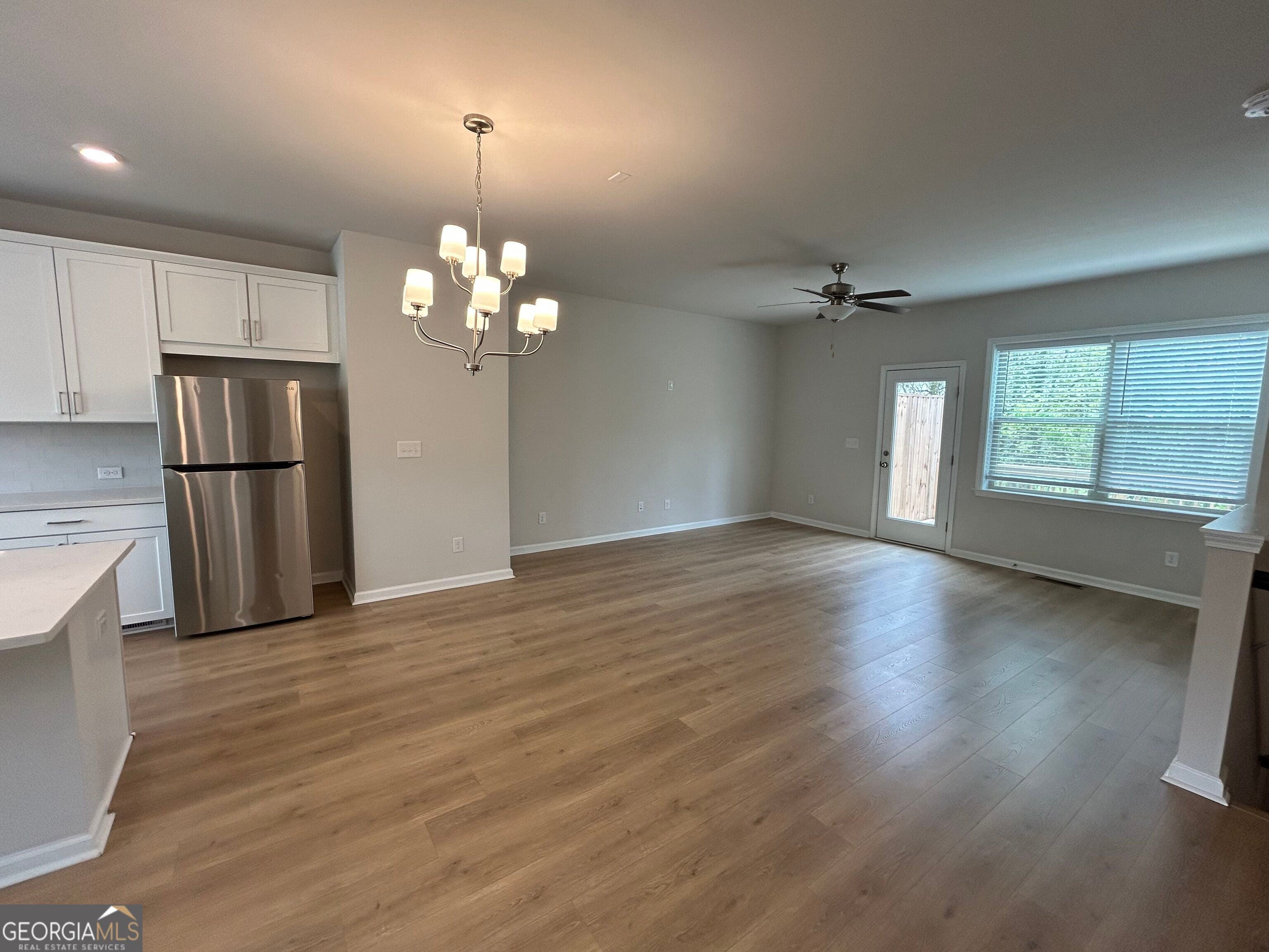 3715 Davis CIR