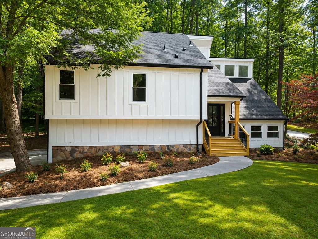 Photo of 145 Summerfield Drive, Alpharetta, GA 30022 (MLS # 10770517)