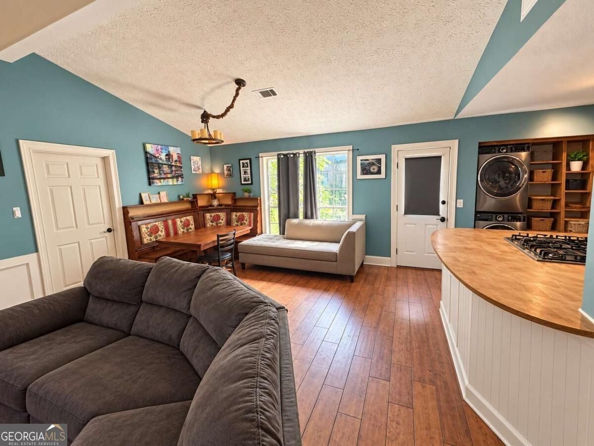 4222 Inverness RD