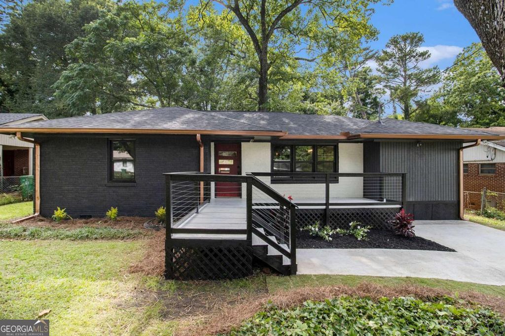 Photo of 1853 Pinedale Place, Decatur, GA 30032 (MLS # 10654136)