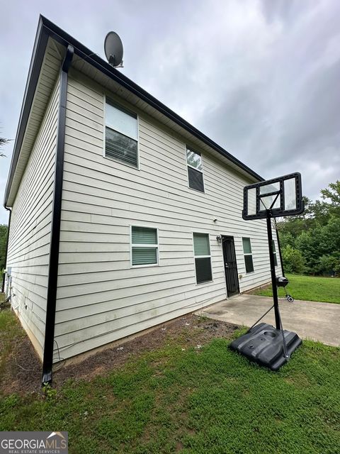 A home in South Fulton