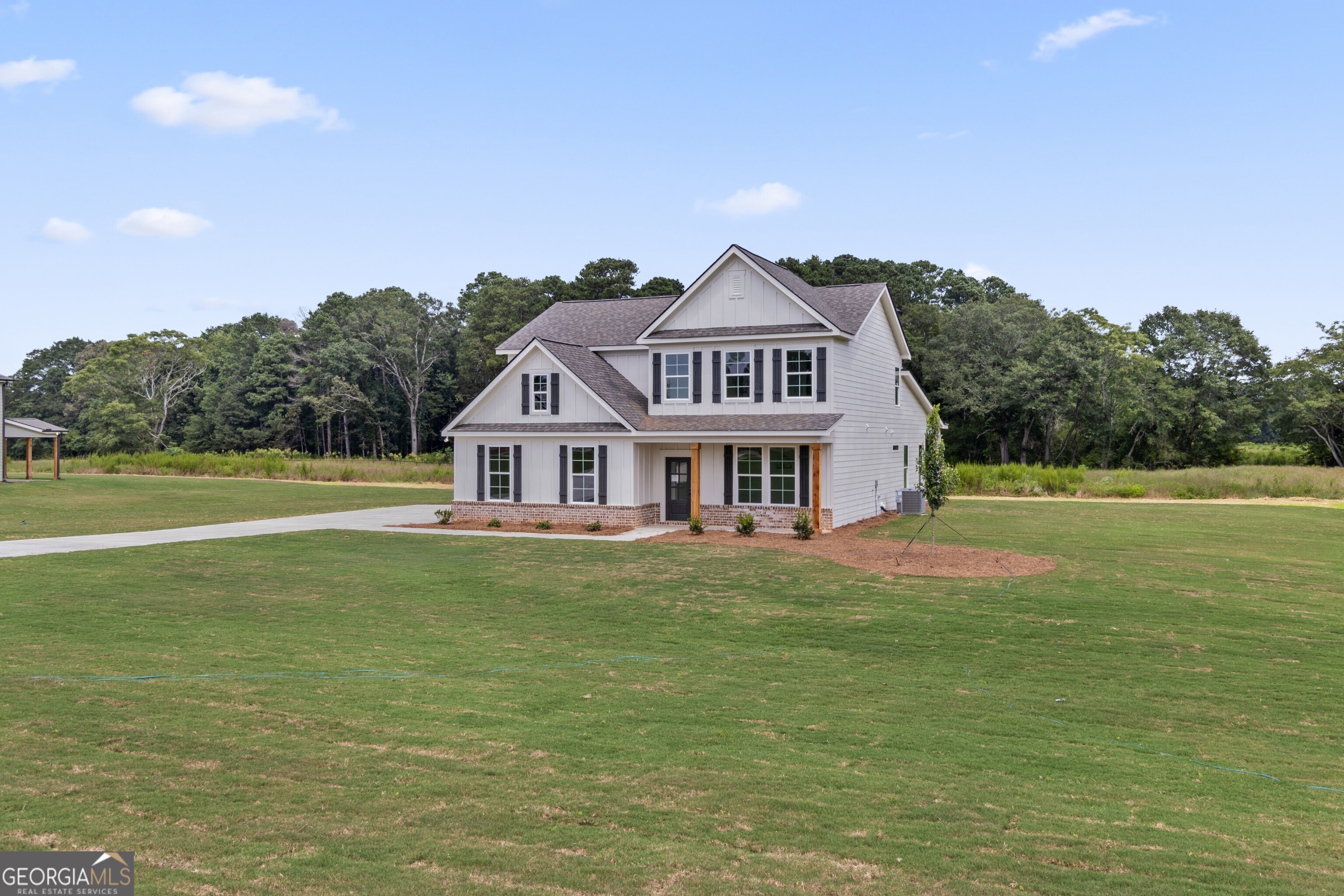 The Everglade plan built by My Home Communities. Contact us TODAY to learn about our Rates Starting as Low as 1.99%* PLUS $10,000 towards closing costs with use of Seller's Preferred Lender! This Home is Move-In Ready! Enjoy 2.012 ACRES with a 3 car side entry garage. Quartz Countertops and Upgraded Flooring throughout, Gourmet Kitchen and Designer Primary Bath Suite, Craftsman Trim Work and Crown Molding, Luxury Lighting and Plumbing Accents, your home will have it all. Agents and buyers are welcome to tour our decorated model home. *Virtual tour is an example of the floor plan and not of the actual listing* *Quick Move-In Available!*