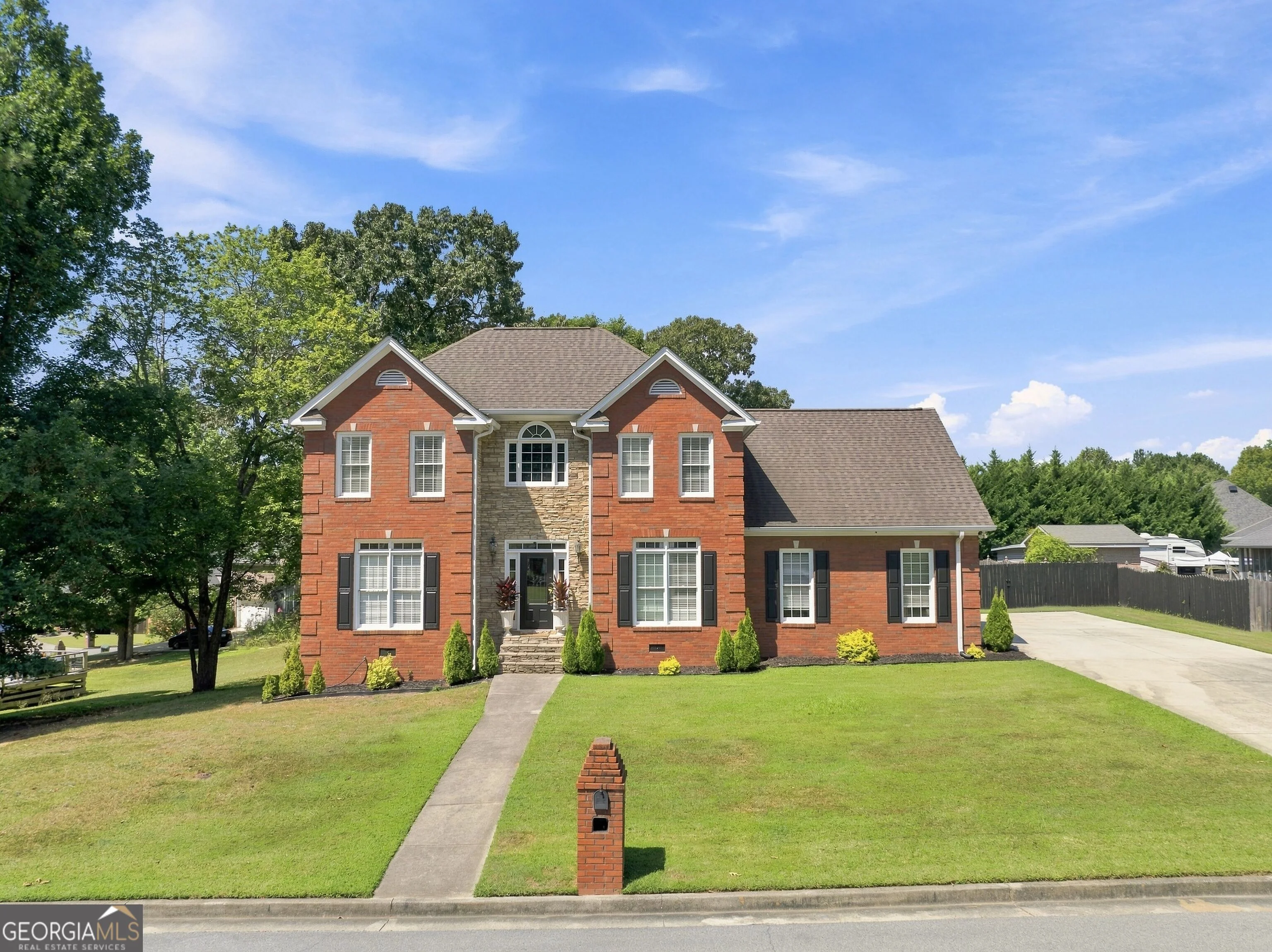 22 Stonebrook Drive SW