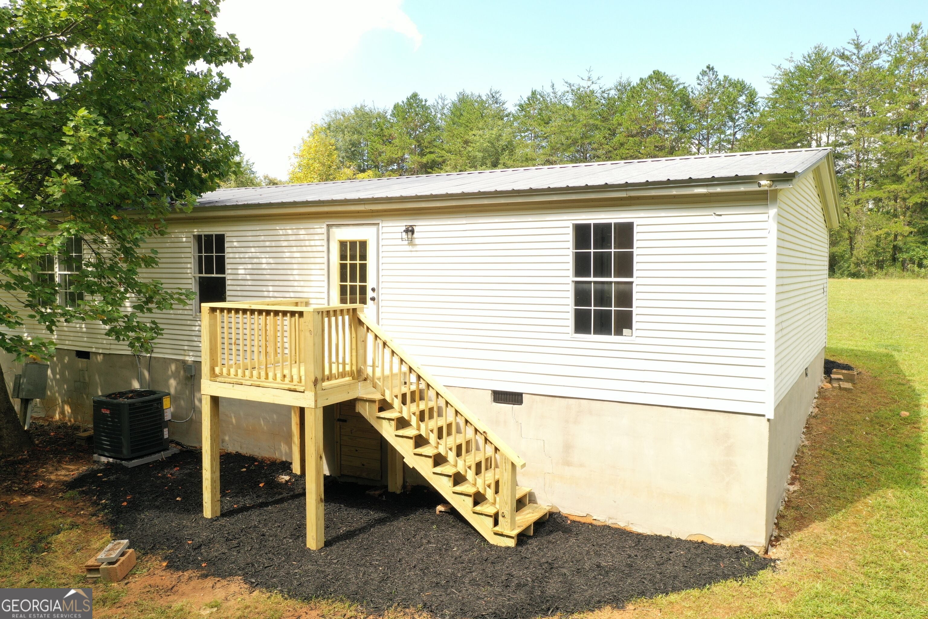 2050 Buckhorn RD