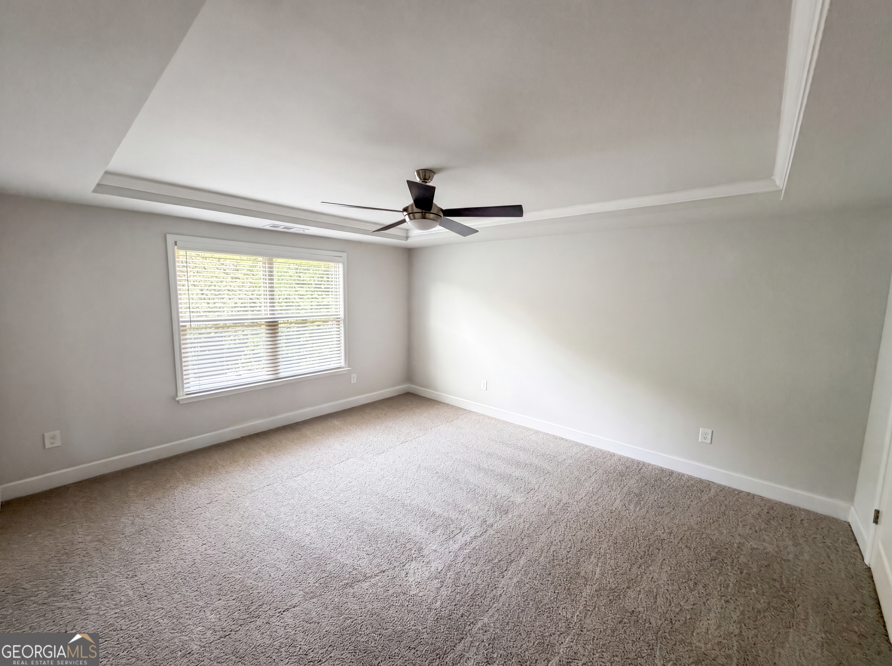 165 Calverton LN