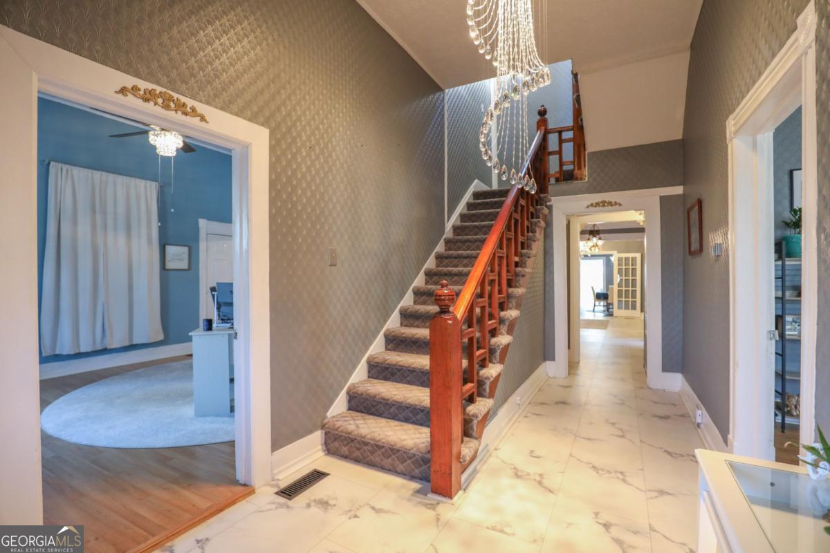 556 Old Monticello RD NW