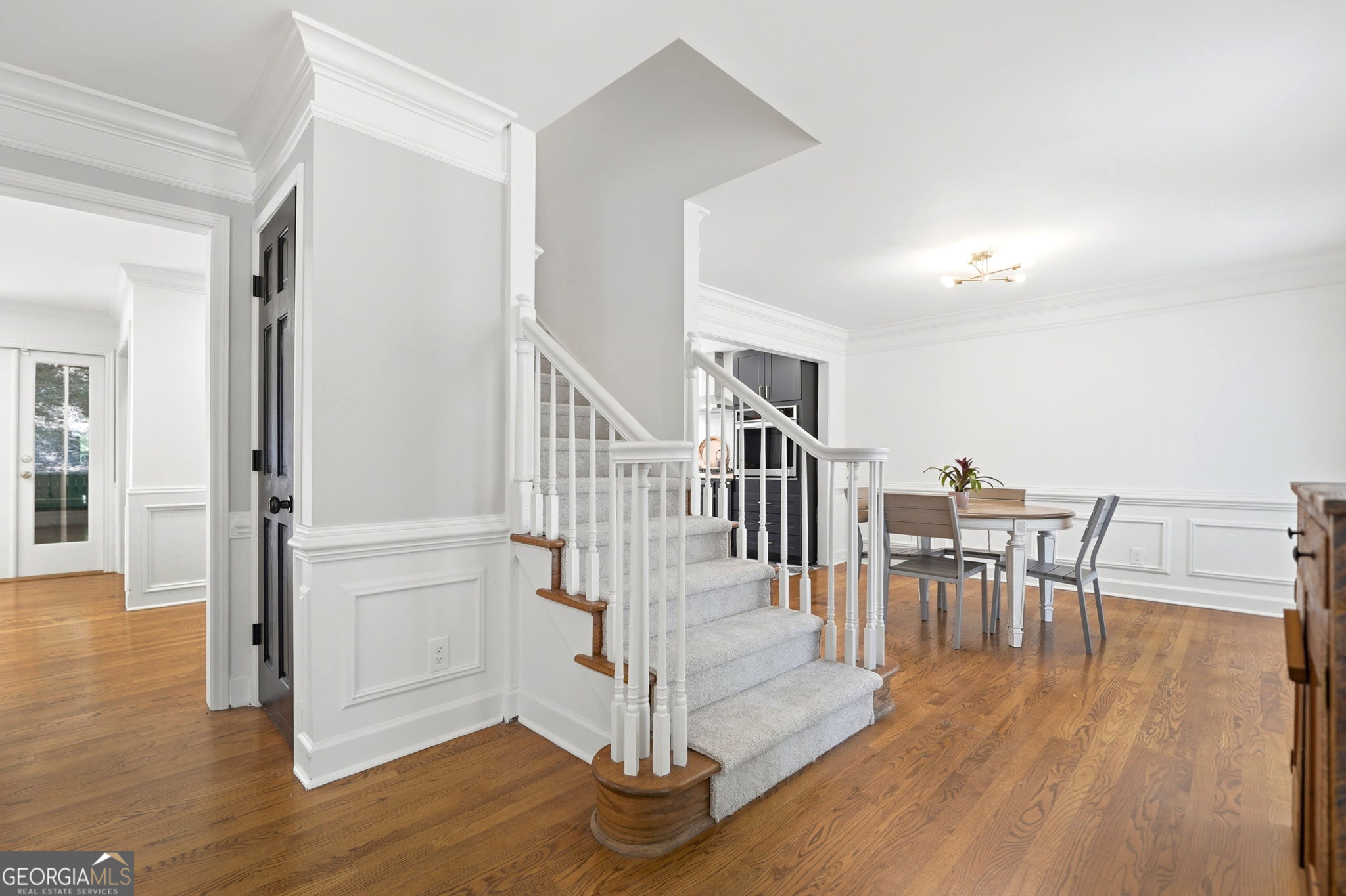 435 Lofty LN