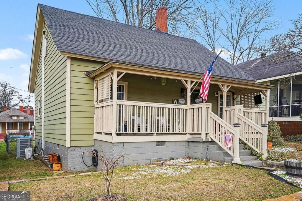 Photo of 7 Cotton Avenue, Porterdale, GA 30014 (MLS # 10668117)