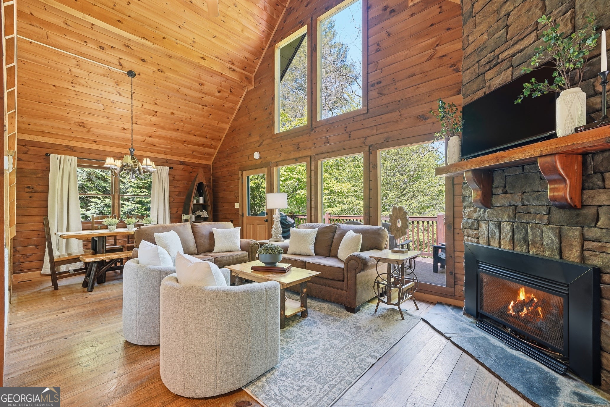 145 Rocky Top RD