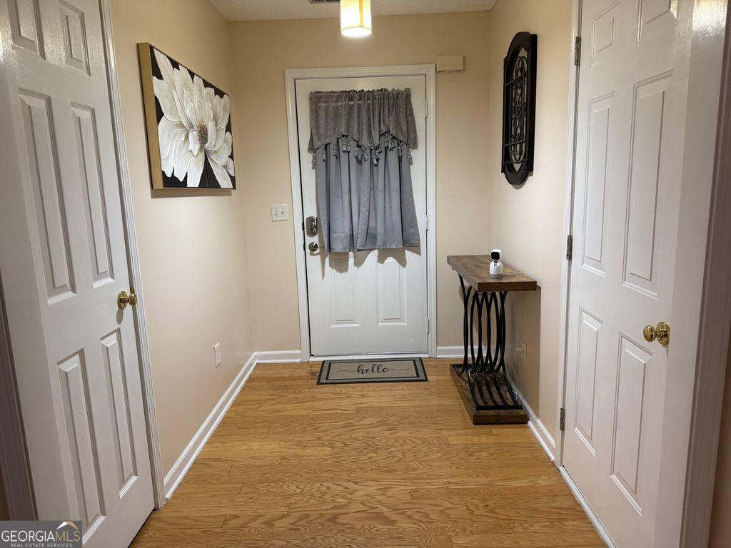 Photo of 137 Park Forest Drive NW, Kennesaw, GA 30144 (MLS # 10687442)