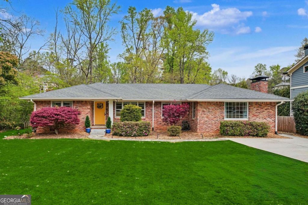 Photo of 2081 S Akin Drive NE, Atlanta, GA 30345 (MLS # 10796394)