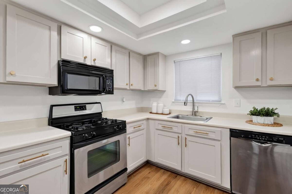 2000 Stratford PL SE