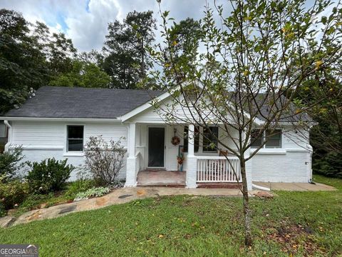 Photo of 718 Fairburn Road NW, Atlanta, GA 30331 (MLS # 10662549)