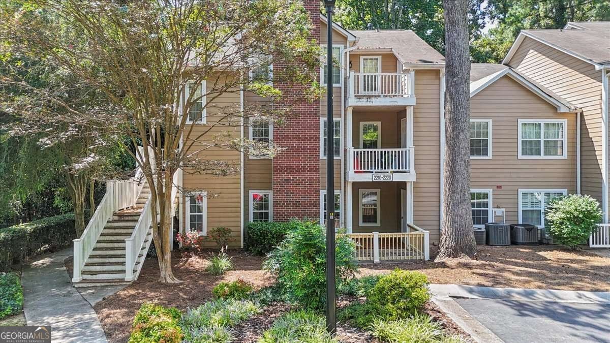 2210 River Heights CT SE