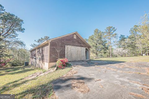 A home in Lizella