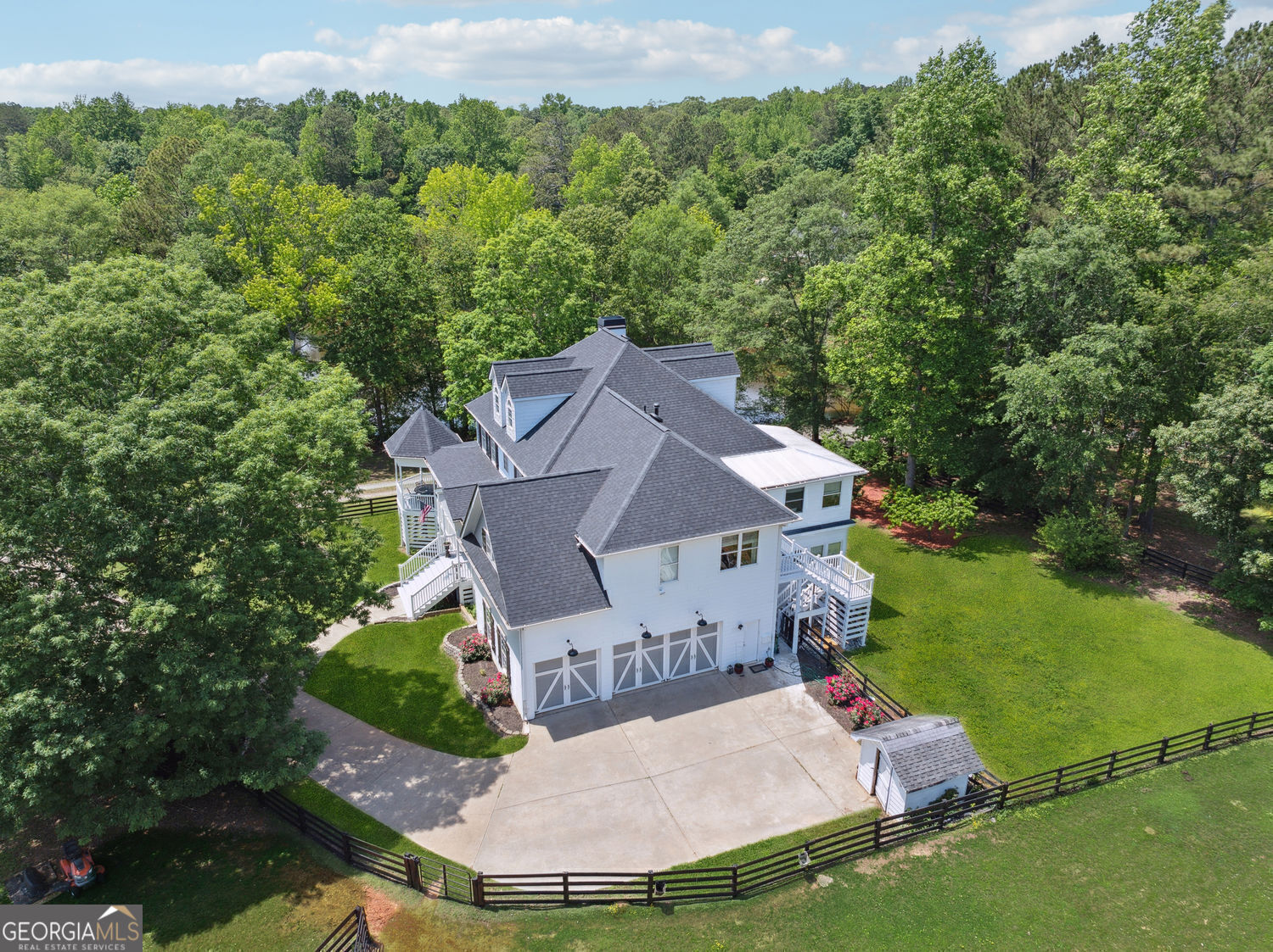 Canton, Georgia 30115, United States, 5 Bedrooms Bedrooms, ,6 BathroomsBathrooms,Residential,Active,135408