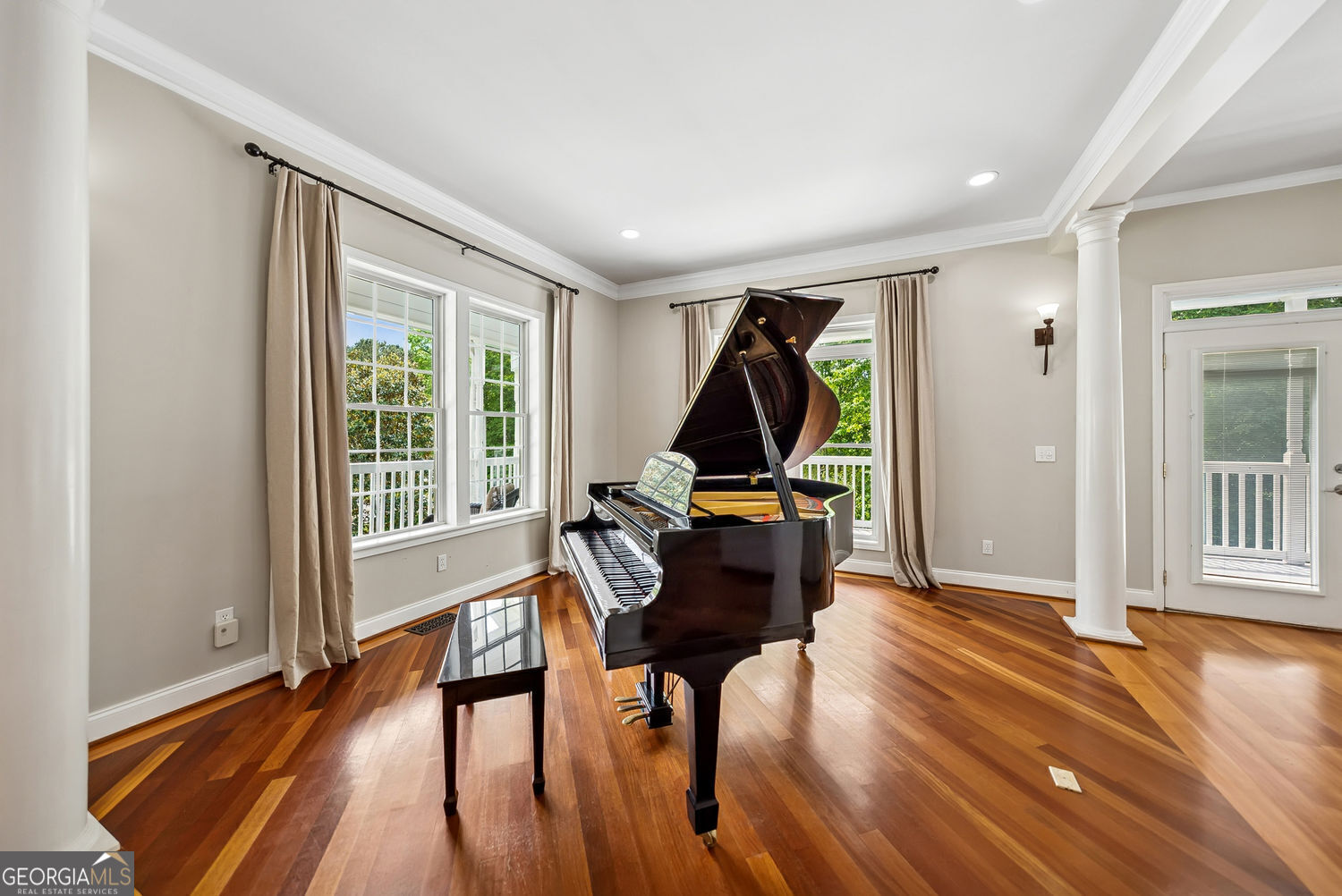 Canton, Georgia 30115, United States, 5 Bedrooms Bedrooms, ,6 BathroomsBathrooms,Residential,Active,135408