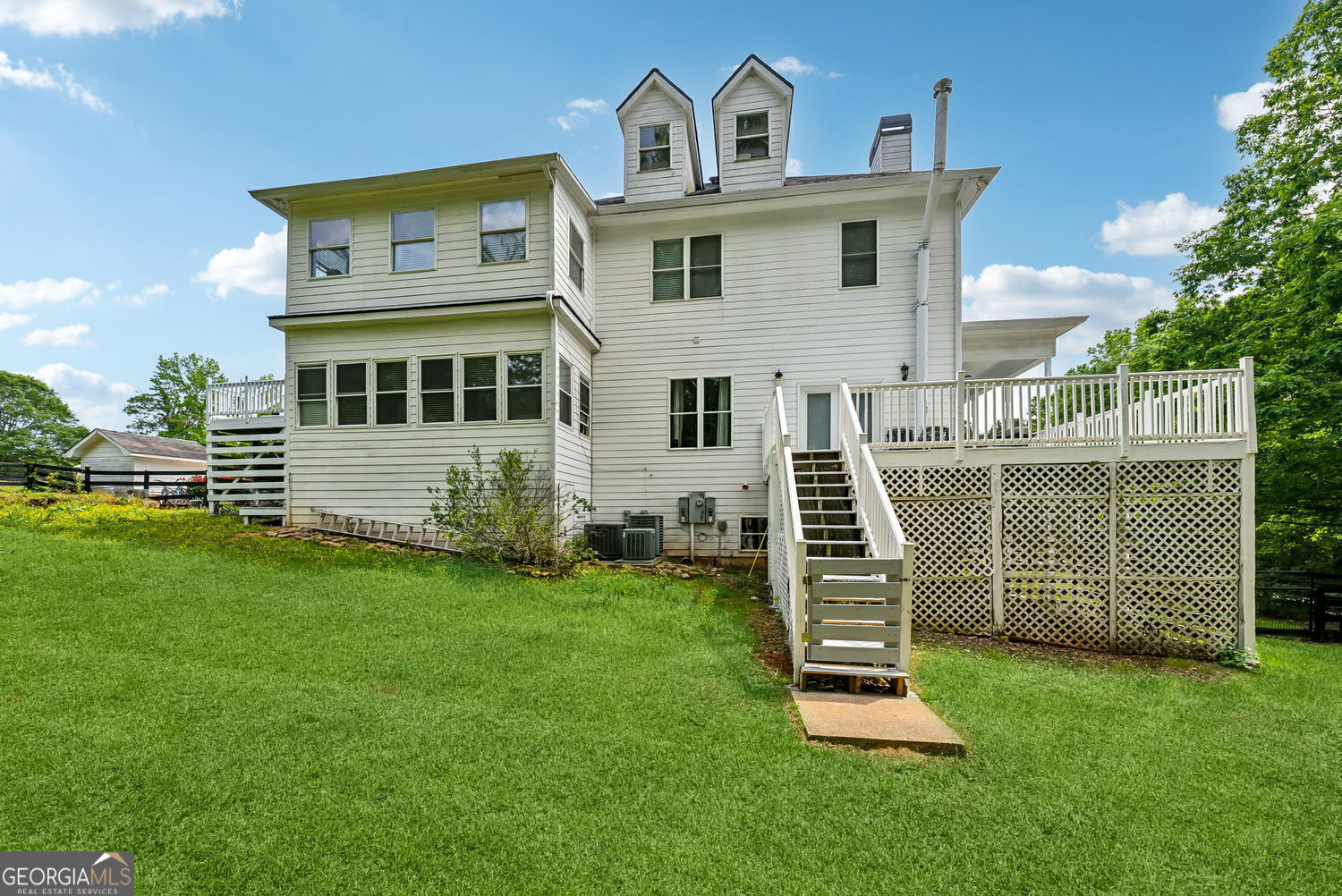 Canton, Georgia 30115, United States, 5 Bedrooms Bedrooms, ,6 BathroomsBathrooms,Residential,Active,135408