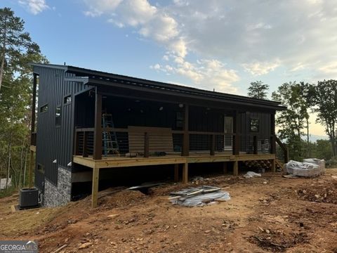 A home in Mineral Bluff