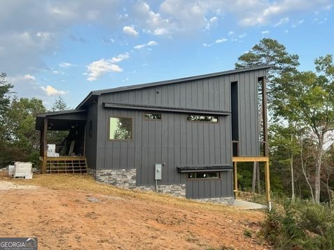 A home in Mineral Bluff