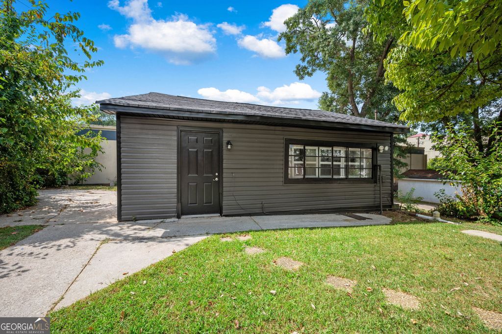 Photo of 590 Glen Iris Drive NE #C, Atlanta, GA 30308 (MLS # 10767015)