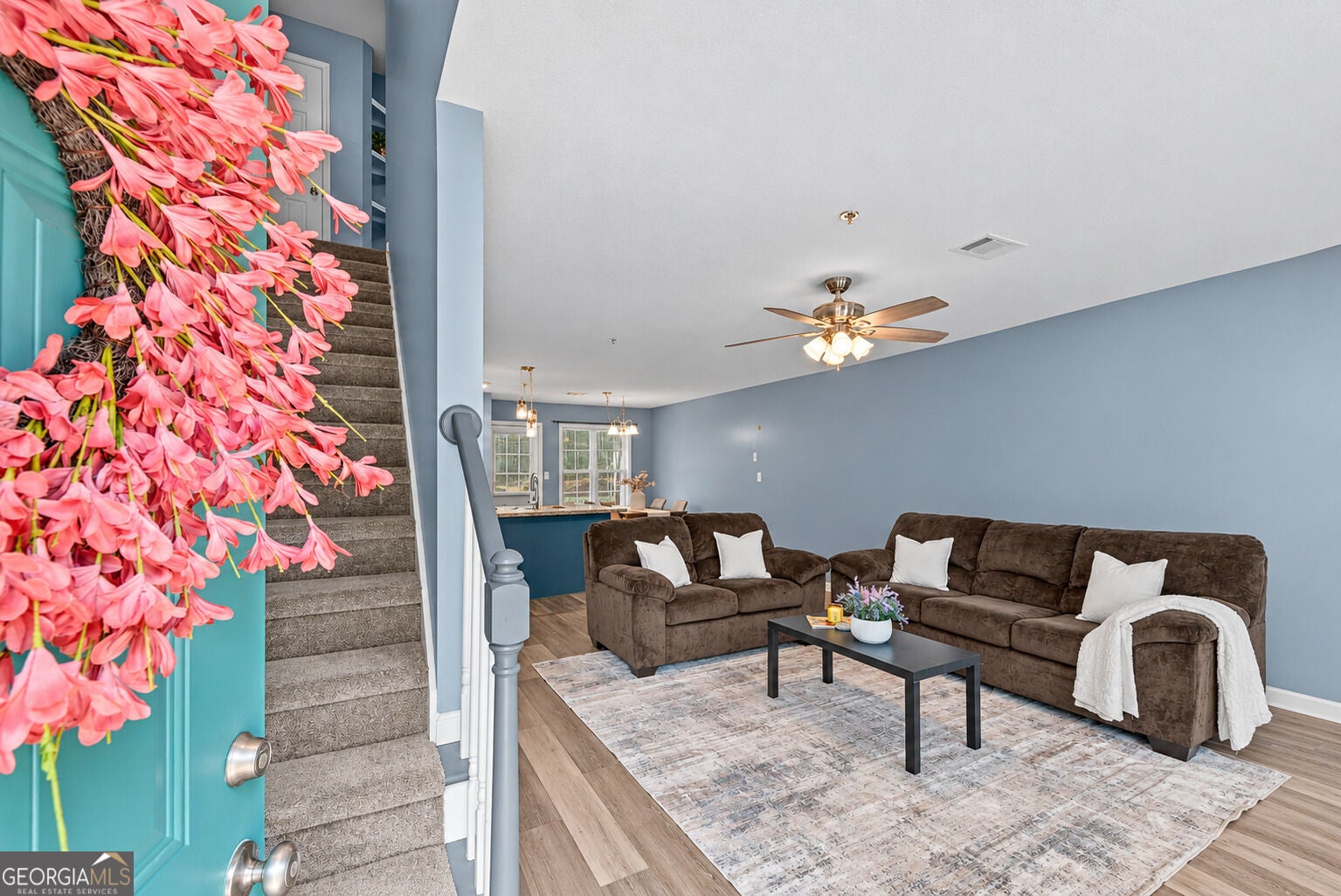 637 Huntington RD C2