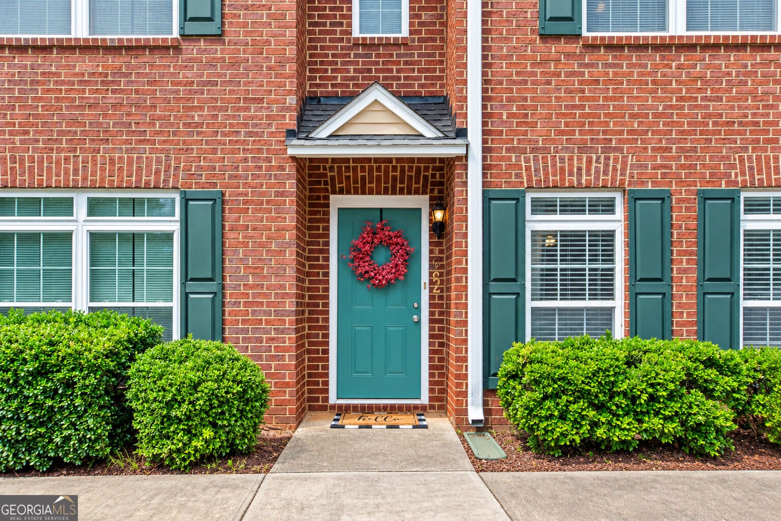 637 Huntington RD C2