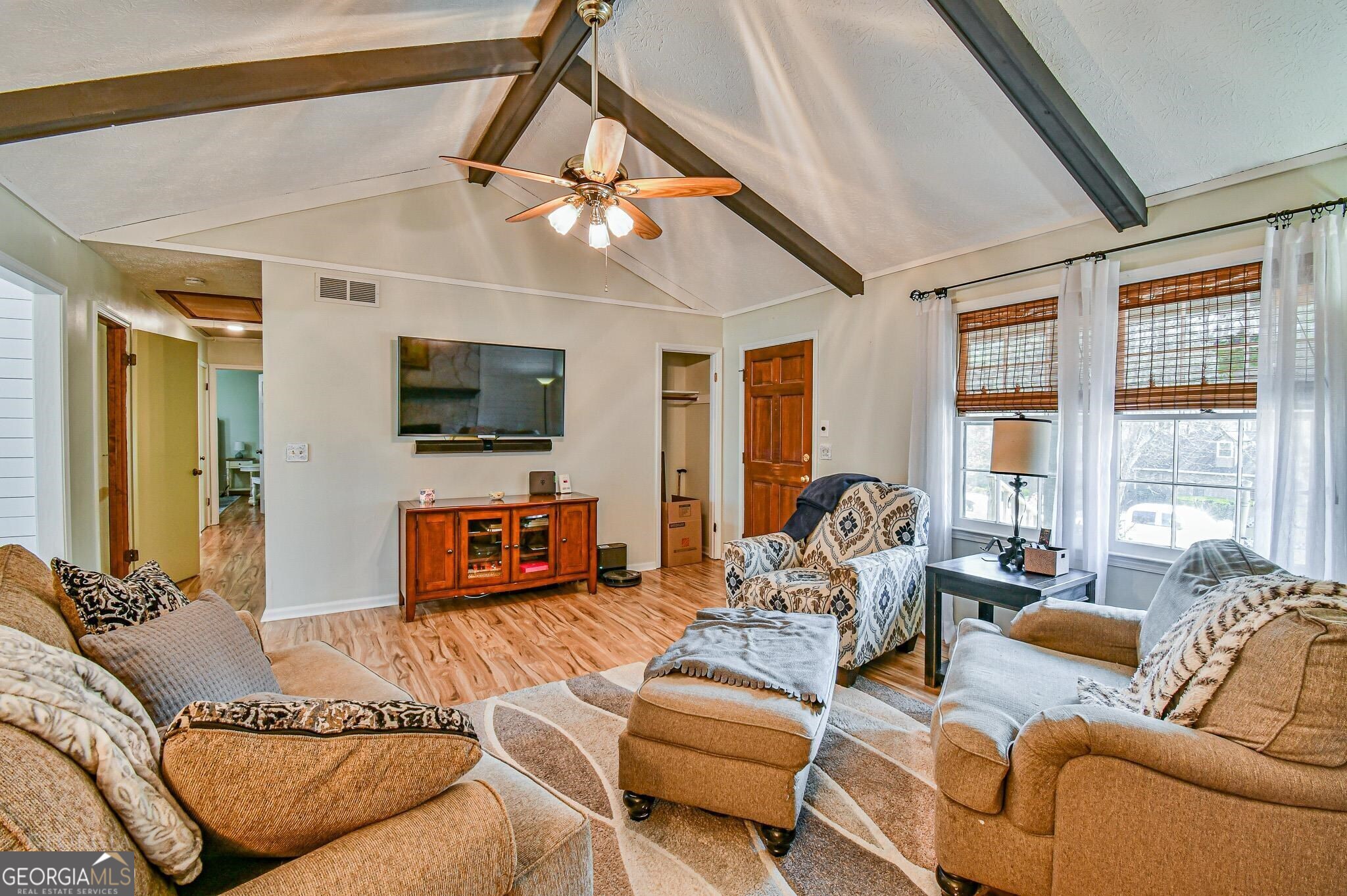 5774 Harbor DR