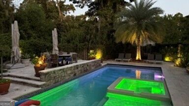 310 Lee BLVD