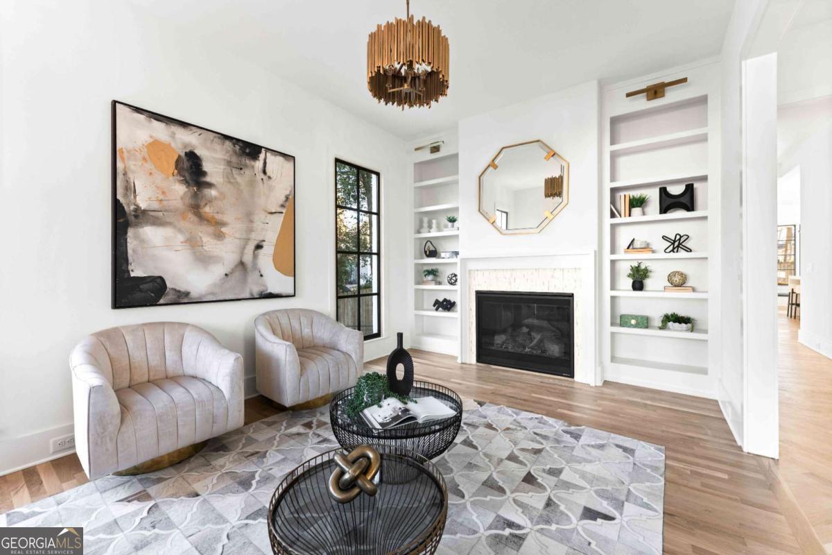 2521 Brookwood DR NE