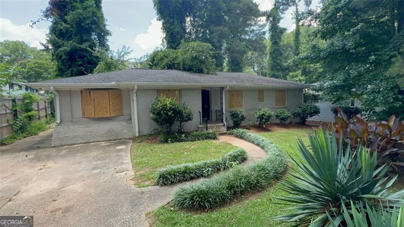 Move-in ready ranch-style home featuring a 3/1.5 layout, offering comfortable single-level living. Well-maintained and functional, this home is ideal for buyers seeking convenience and simplicity in a ready-to-enjoy space.