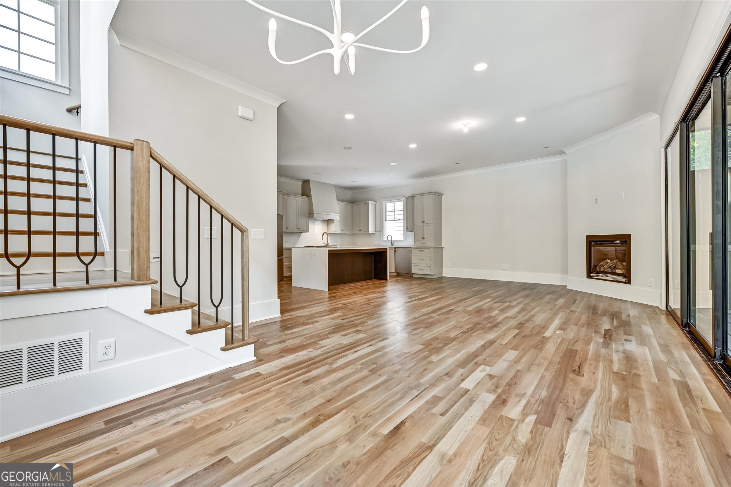2179 William WAY