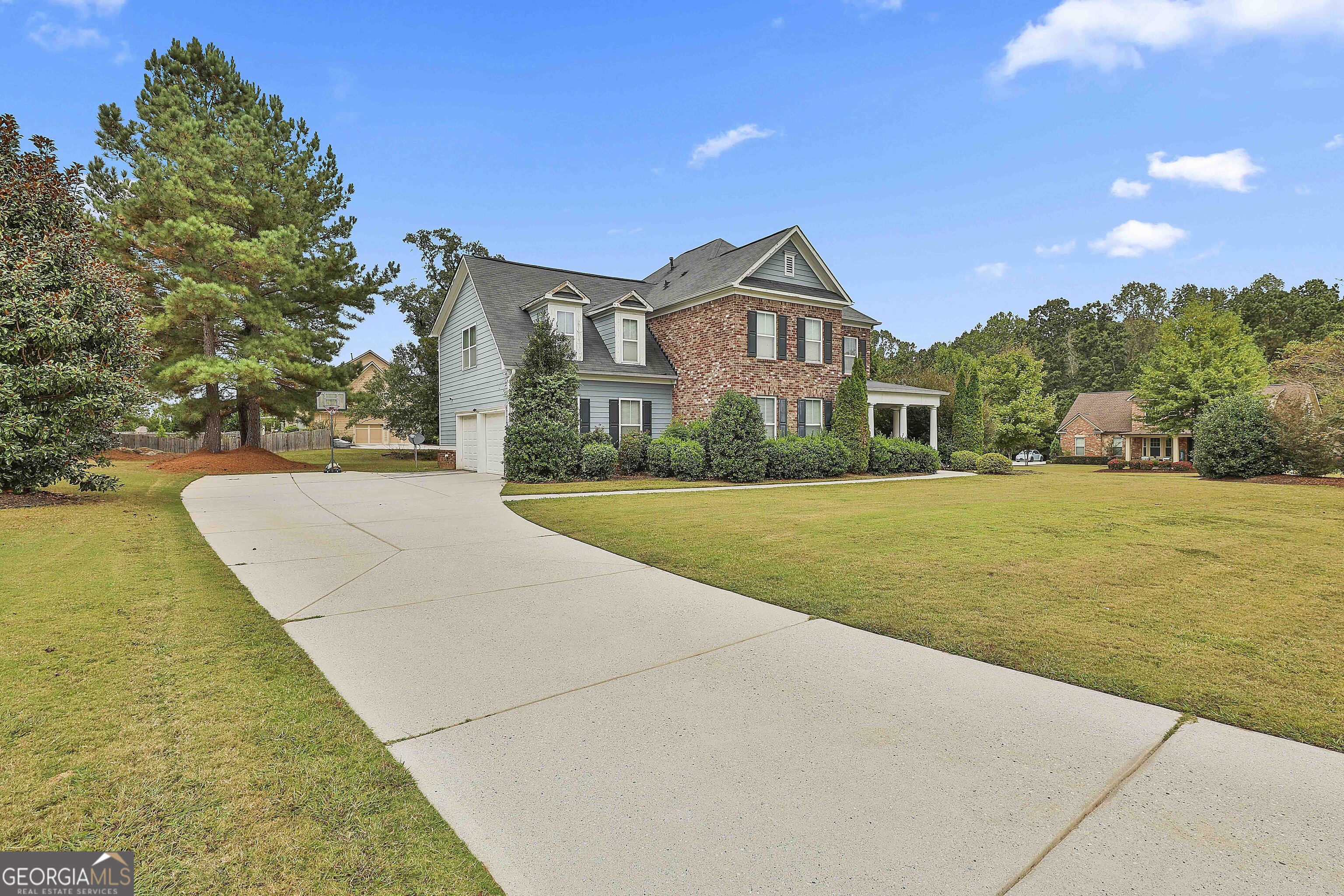 105 Delamere PL