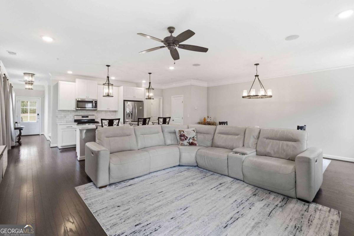 317 Alday LN