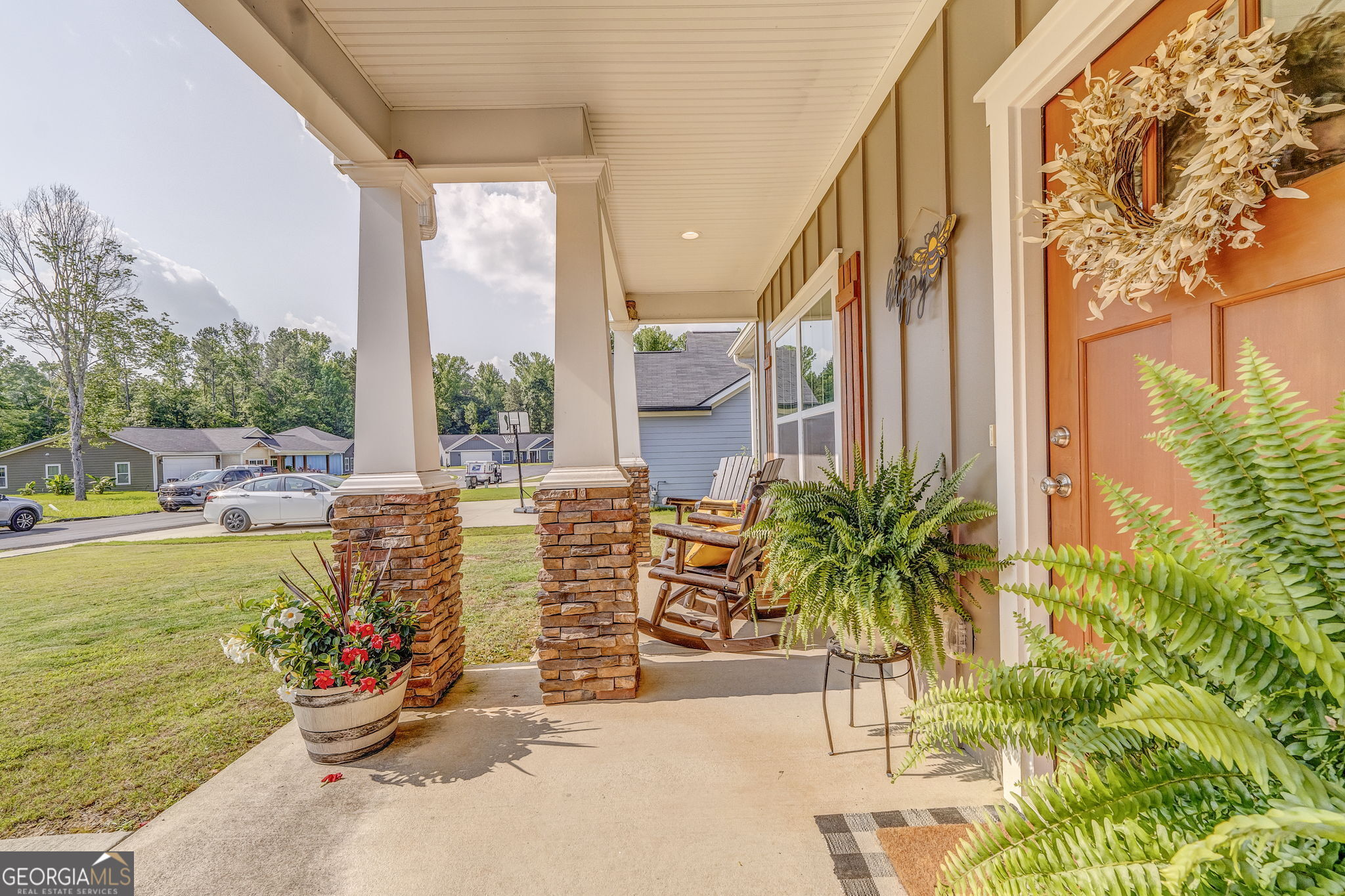 22 Gowen DR SW
