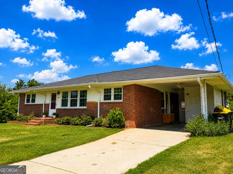 Photo of 209 Lagrange Street, Newnan, GA 30263 (MLS # 10818727)