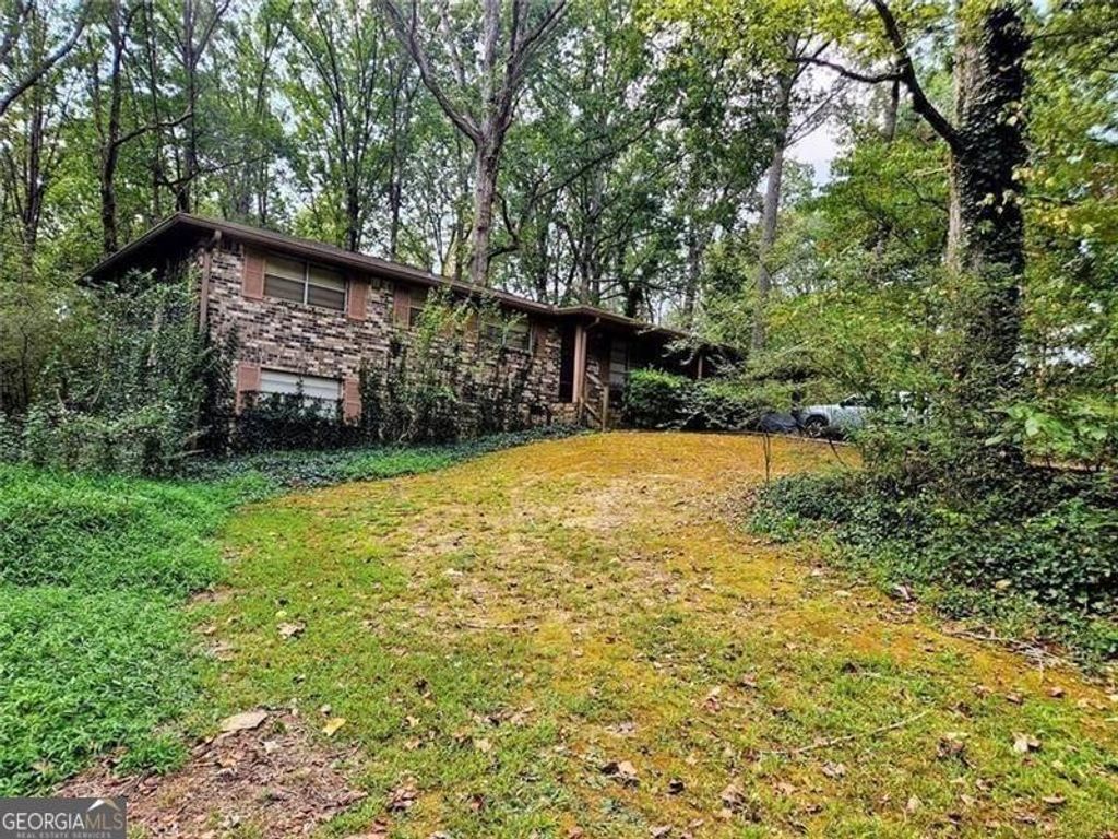 Photo of 5995 N Bear Drive, Douglasville, GA 30135 (MLS # 10691432)