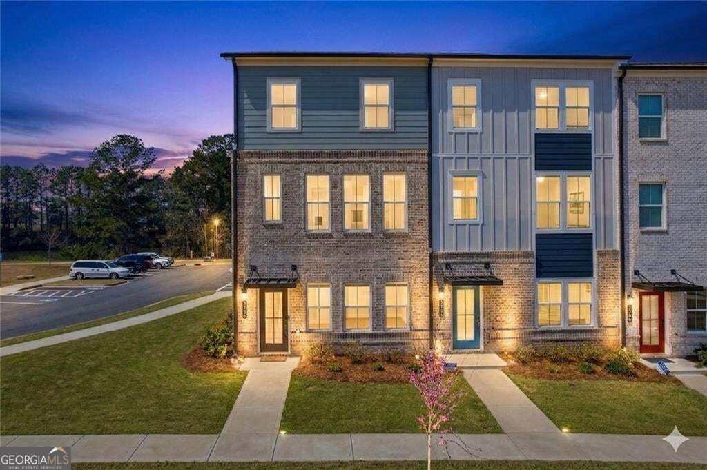 Photo of 1200 Marlo Way, Acworth, GA 30102 (MLS # 10853990)