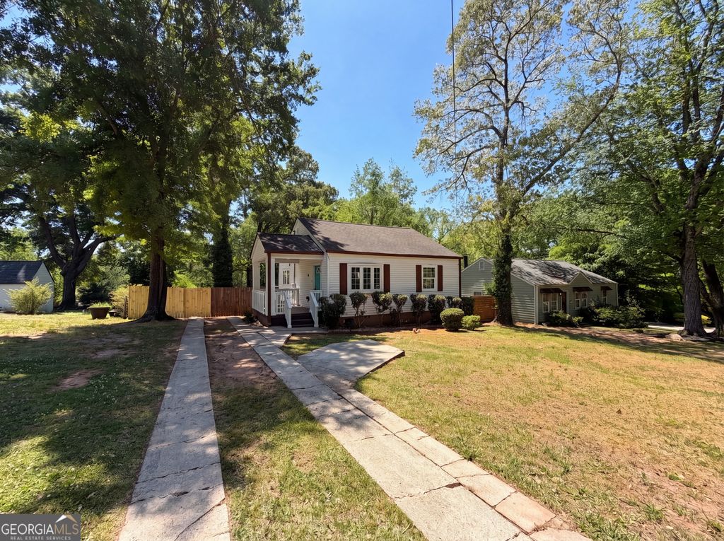 Photo of 1918 Spring Avenue, East Point, GA 30344 (MLS # 10733339)