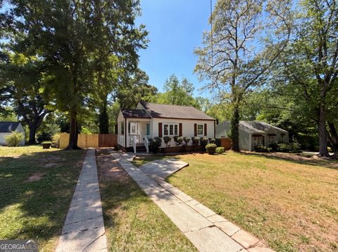 Photo of 1918 Spring Avenue, Atlanta, GA 30344 (MLS # 10733339)