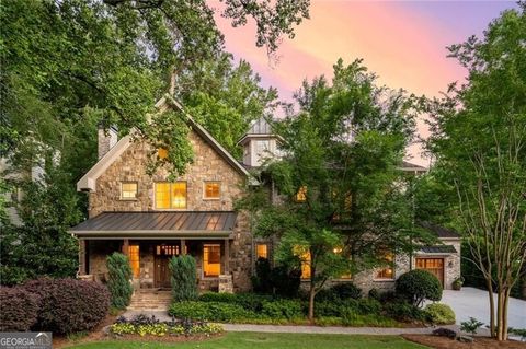 Photo of 15 Lake Forrest Lane NE, Atlanta, GA 30342 (MLS # 10707781)