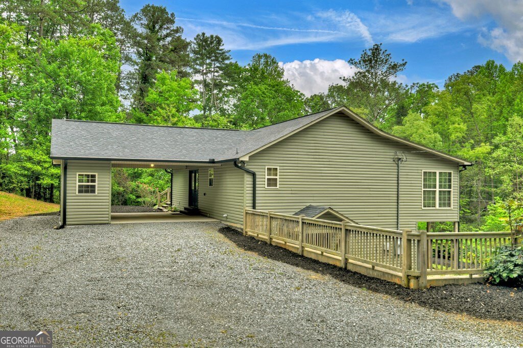 293 James DR