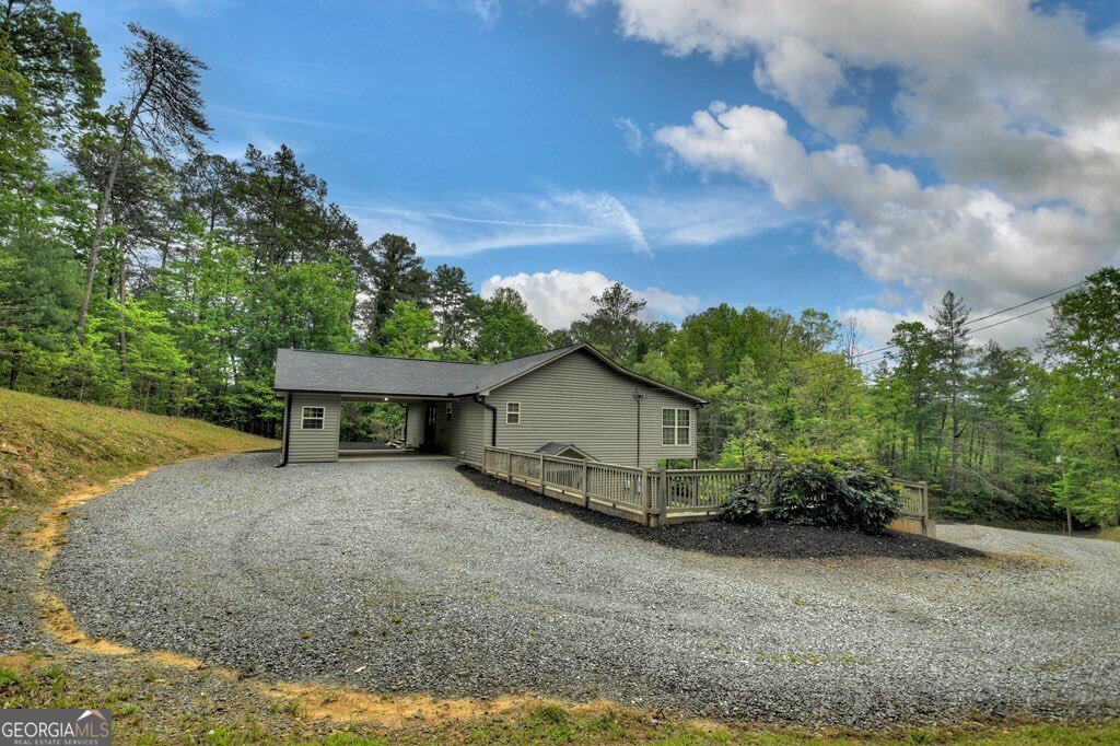 293 James DR