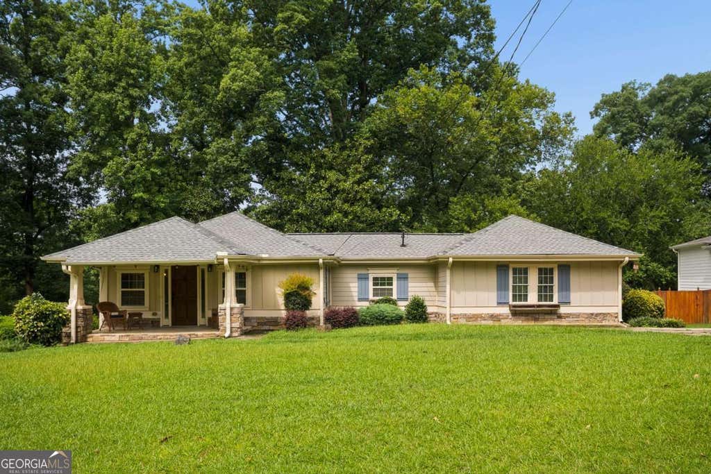 Photo of 784 Tanner Drive, Scottdale, GA 30079 (MLS # 10813742)