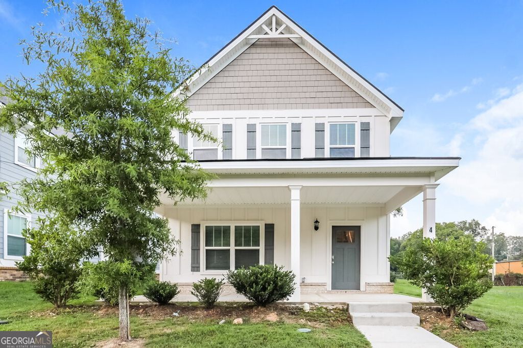 Photo of 4 Elm Street, Hampton, GA 30228 (MLS # 10680567)