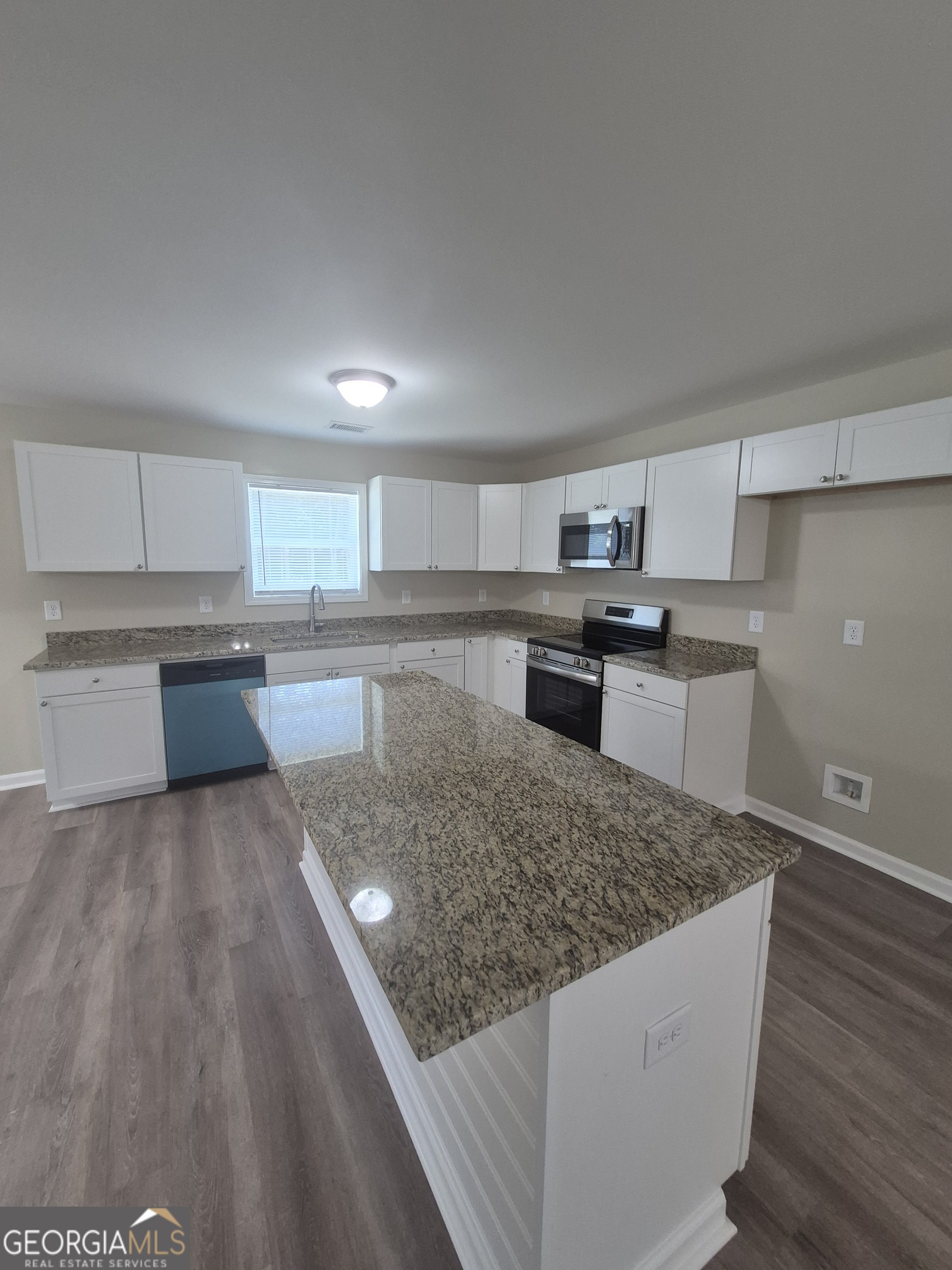 4595 Lexington RD